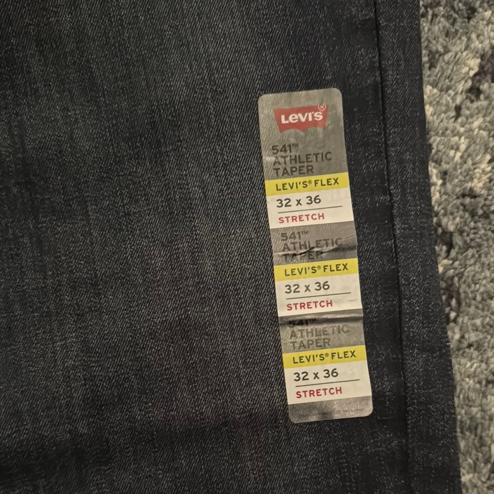 🎉 HP 🎉Levi's Relaxed Blue Jeans Classic Indigo Wash - Picture 3 of 6